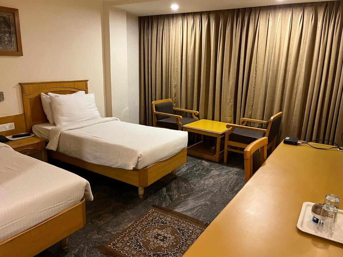 Asr Guesthouse Tirupati Buitenkant foto